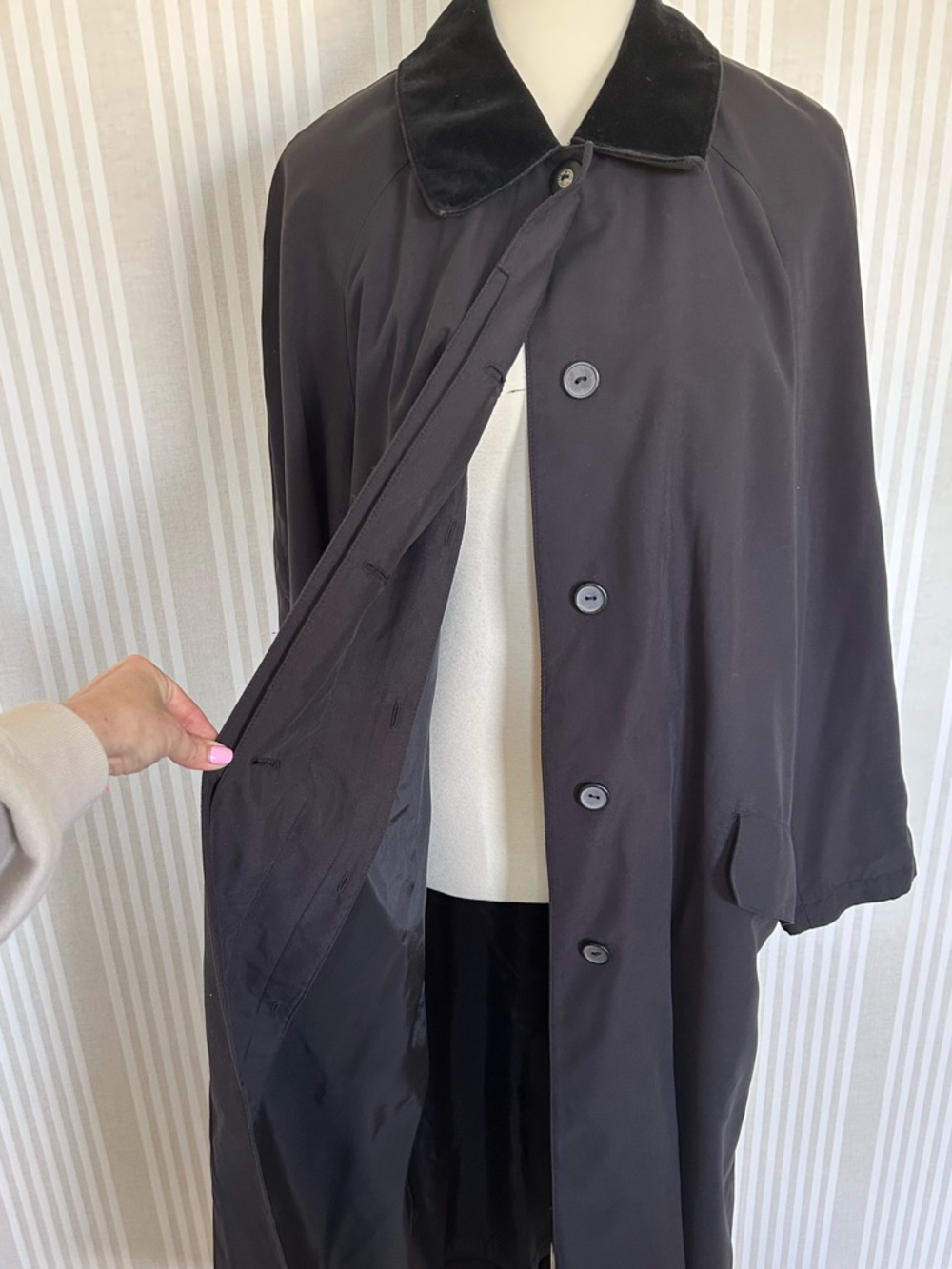 Vintage Anne Klein Black Long Trench Coat with Velvet Collar Women’s Size M - Picture 6 of 11